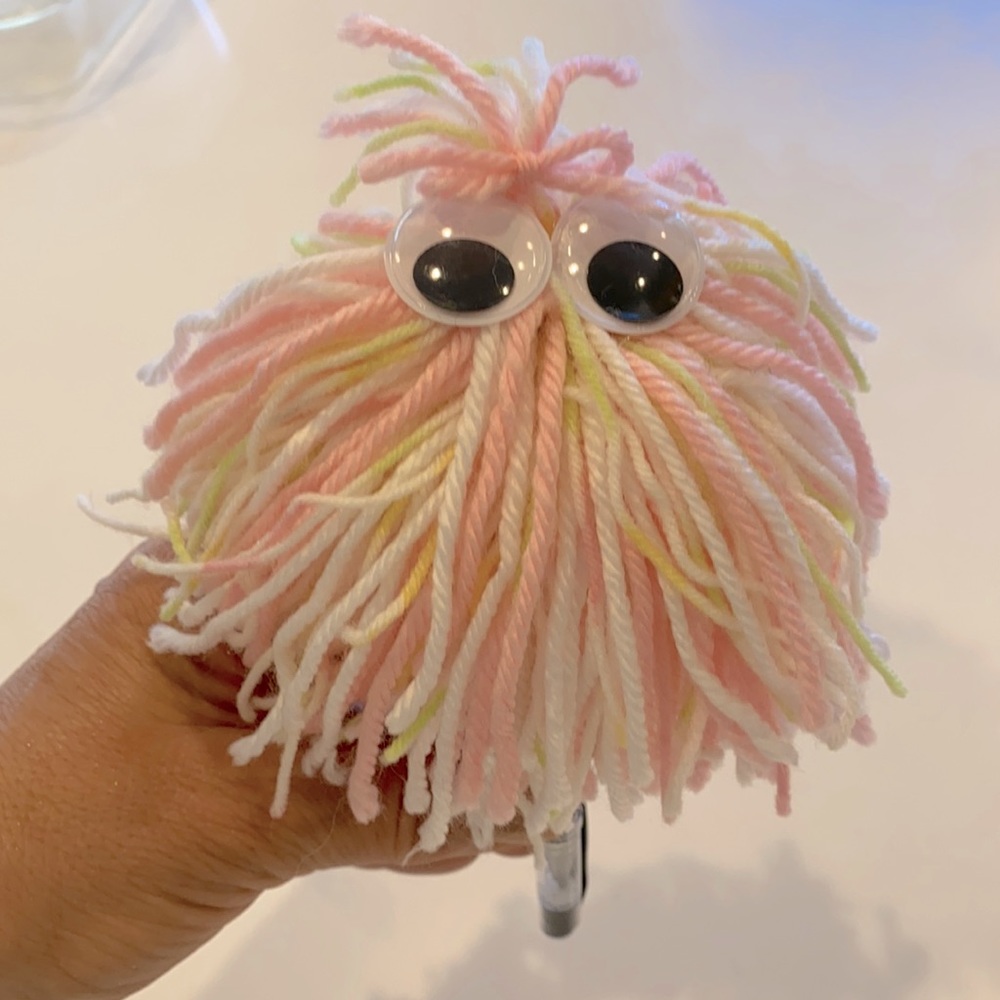 Cute Pom Pom pen!👀💕